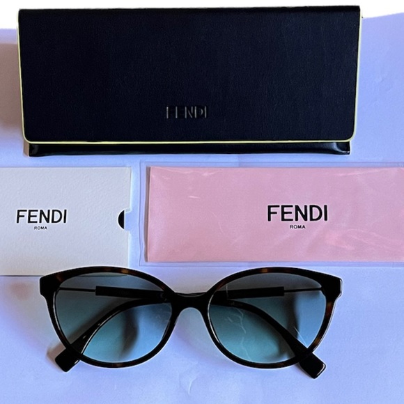 NEW Fendi Women's Cat Eye Sunglasses 57mm Tortoise - Picture 10 of 12